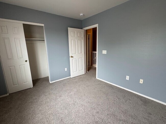 Building Photo - Stylish 3-Bed Home with Loft & Low-Maintenance Backyard in Phoenix