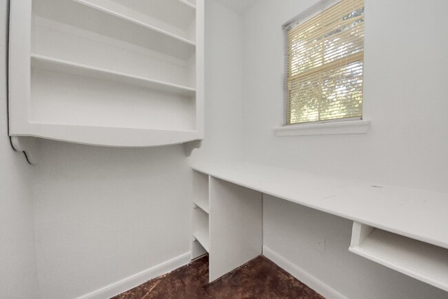 Building Photo - 19019 Remington Park Dr