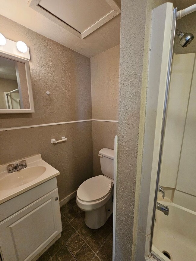 Building Photo - 208-210 13th Ave.