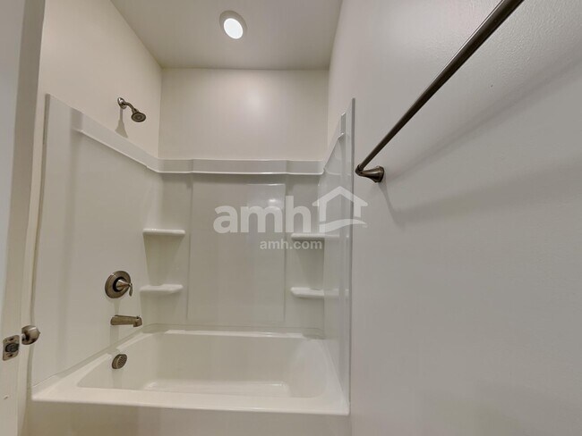 Building Photo - 175 River Hwy