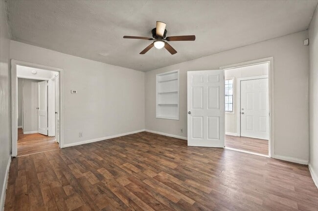 Building Photo - 1066 W 13th St