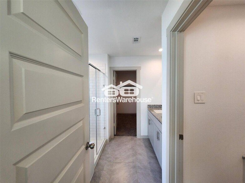 Building Photo - 4934 Natchez Trce