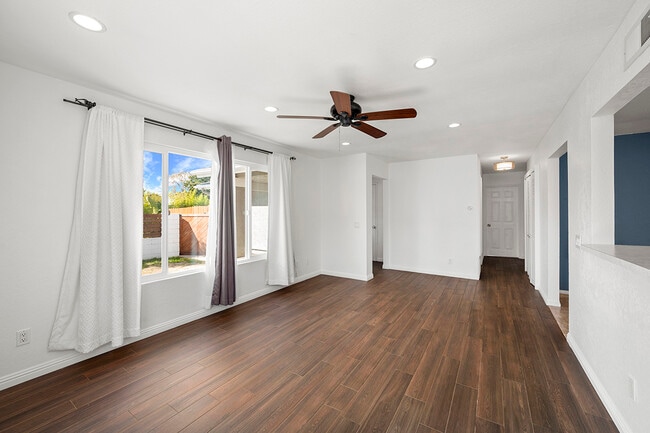 Building Photo - 10875 Barbados Way