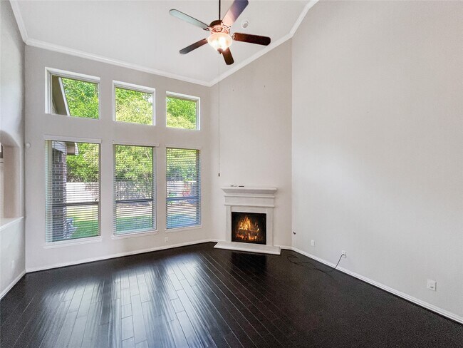 Building Photo - 25310 Evergreen Bend Dr