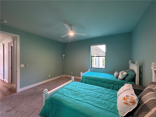 Building Photo - 4402 Chiquita Blvd S