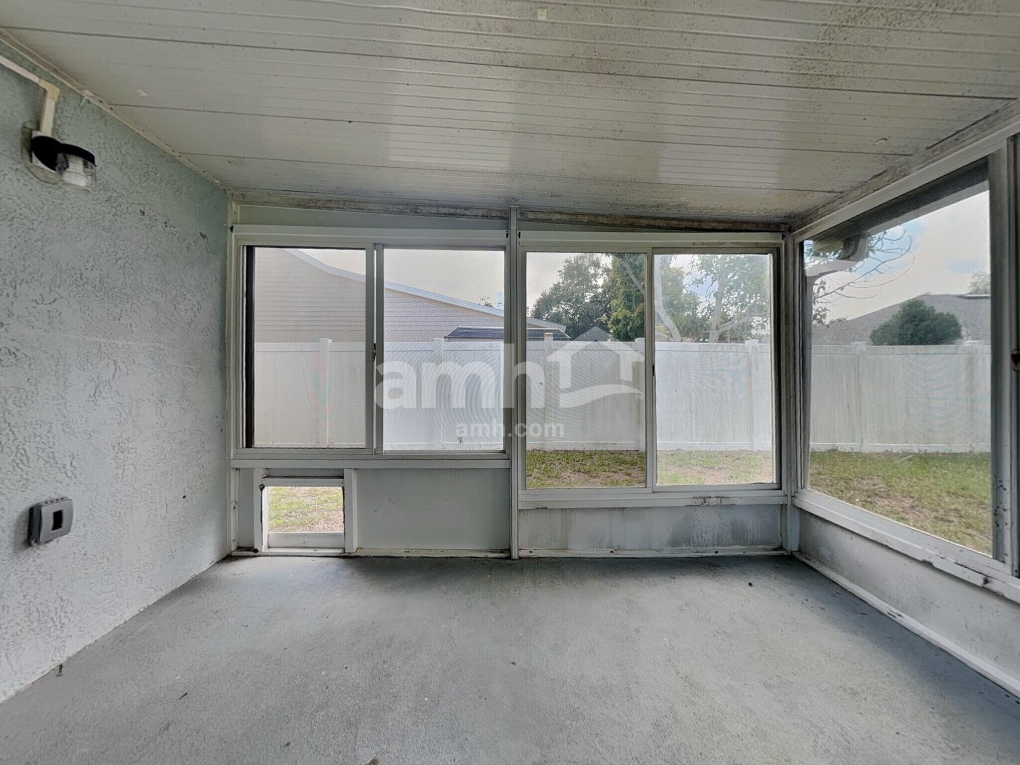 Building Photo - 5611 Brookdale Way