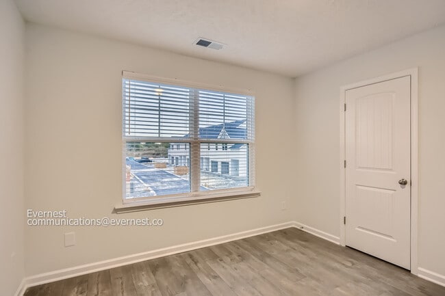 Building Photo - 351 Raines Ct