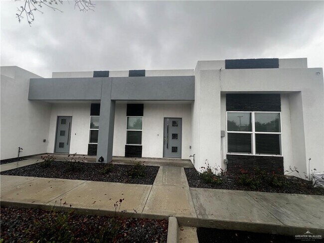 Primary Photo - 2204 N Jackson Rd