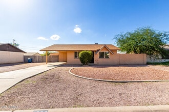 Building Photo - 1862 S Buena Vista Dr