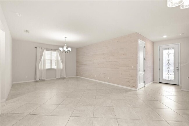 Building Photo - 5192 Chickadee St