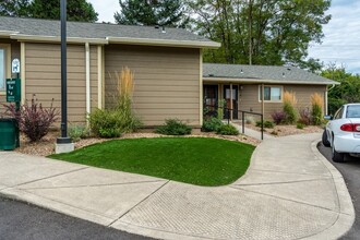 Building Photo - 3202 Bluff Ave SE