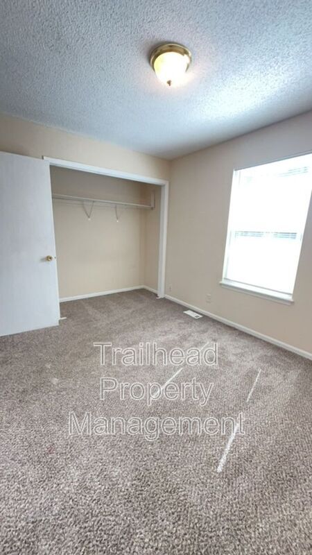 Building Photo - 18231 East 12th Terrace N