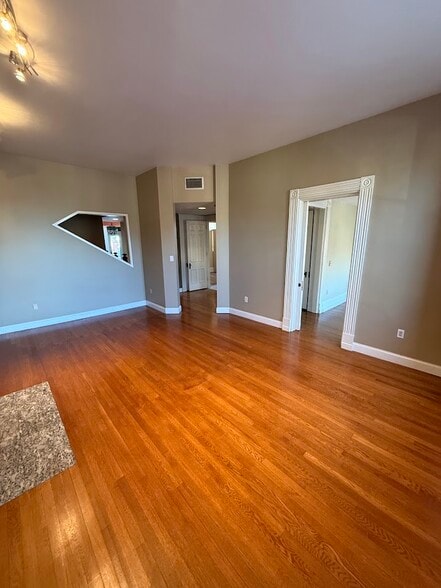 formal dining room - 4 S 4th St