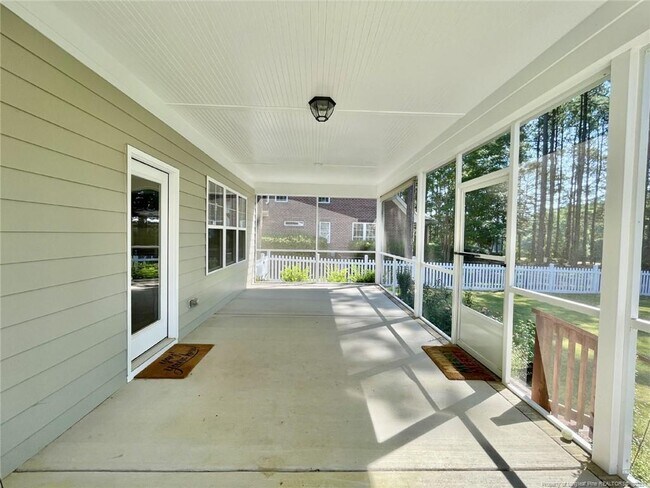 Building Photo - 36 Micahs Way N