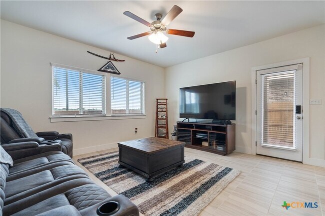 Building Photo - 603 White Steppe Way