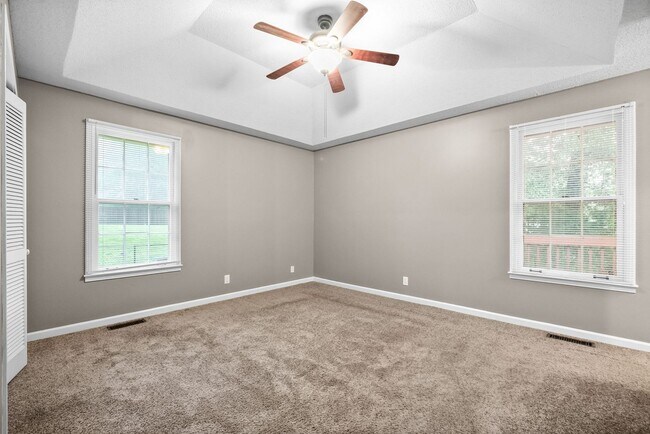 Building Photo - 735 Cayce Dr