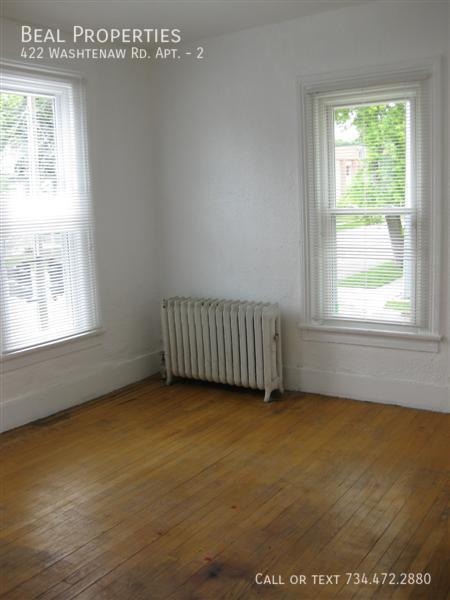 Building Photo - 422 Washtenaw Ave