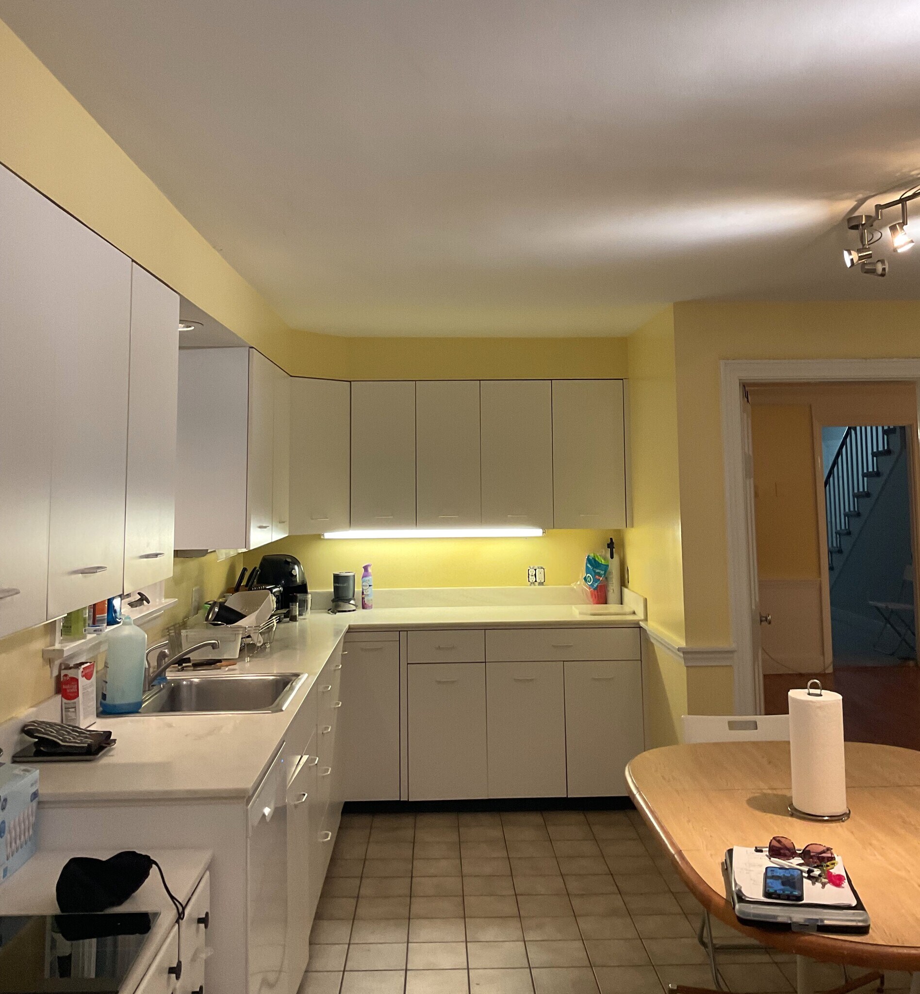 Building Photo - 608 S Pleasant St