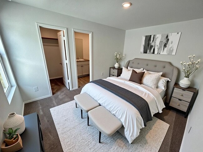 Building Photo - Rare Find: Affordable 3BR Ready for Immediate Move-In- Apartment-Style Living Without The Apartment!