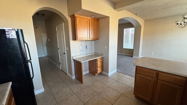Building Photo - 3 bedroom 2.5 bath In Lehi!