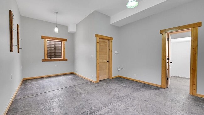 Building Photo - 5096 Crystal Park Rd
