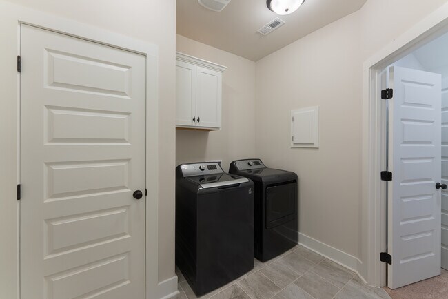 Building Photo - 163 Bowdock Dr.