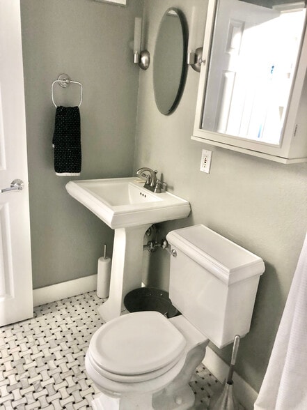 Personal Bathroom - 800 N Washington St