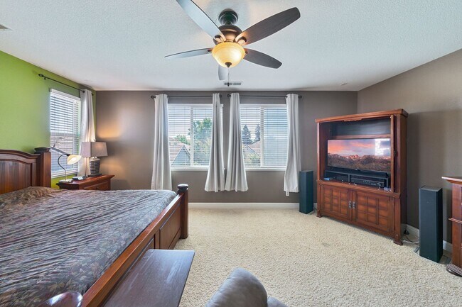 Building Photo - 9952 Spring View Way