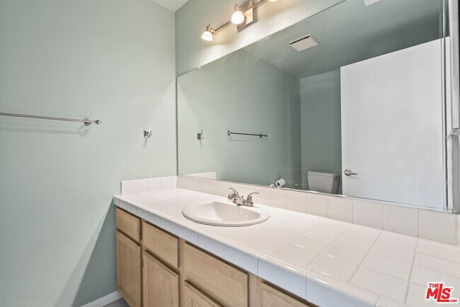 Building Photo - 1802 20th St