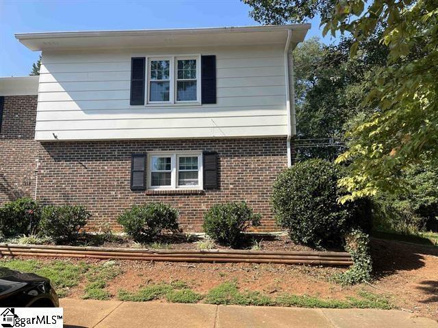 Building Photo - 102 Fernridge Dr