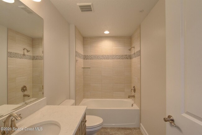 Building Photo - 1465 S Harbor City Blvd