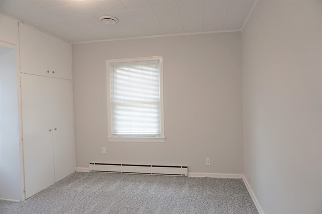 Building Photo - Updated 3 Bedroom in Midtown!