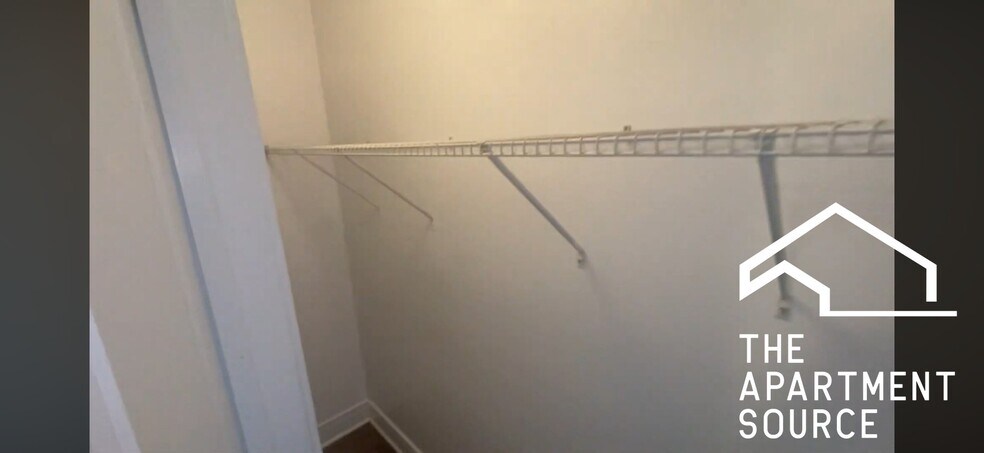 Building Photo - 2536 W Fitch Ave