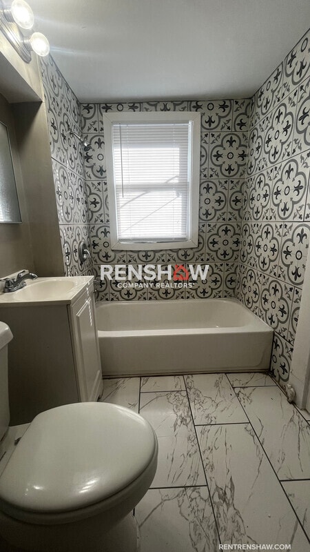 Building Photo - 1423 Lyndale Ave