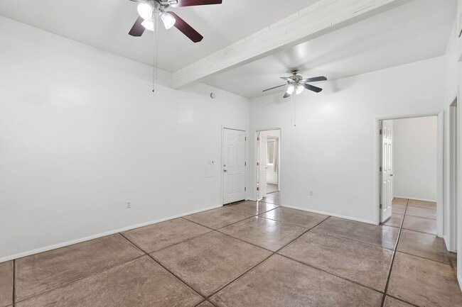 Building Photo - 934 N Campbell Ave