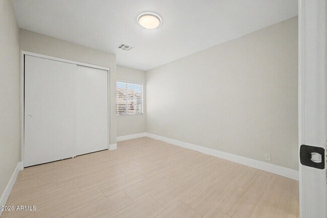 Building Photo - 1439 E Flint St
