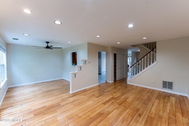 Building Photo - 314 Towne Dr