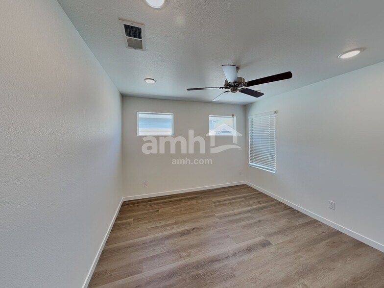 Building Photo - 23532 E 3rd Pl