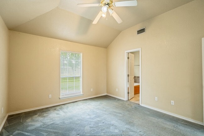 Building Photo - 119 Encino Dr