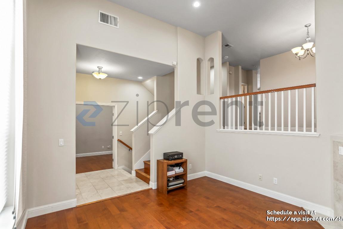 Building Photo - 2677 Corde Terra Cir