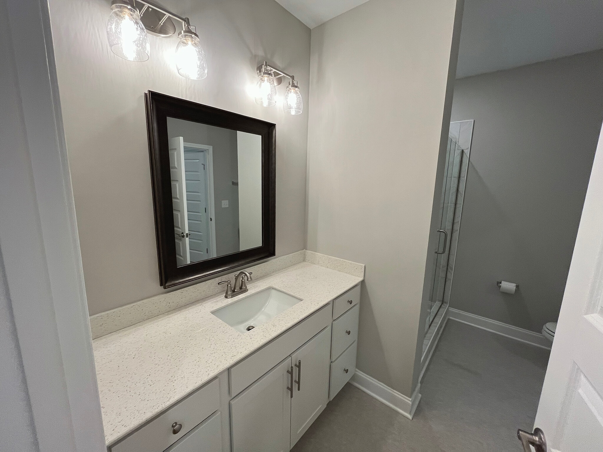 Bathroom Vanity - 4000 Shadow Green Dr