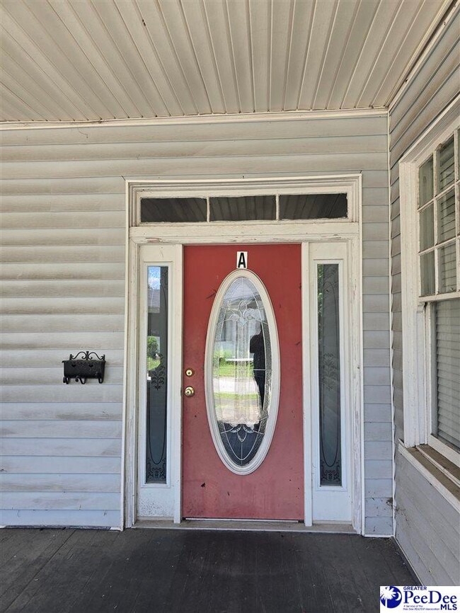 Building Photo - 515 Hickory St