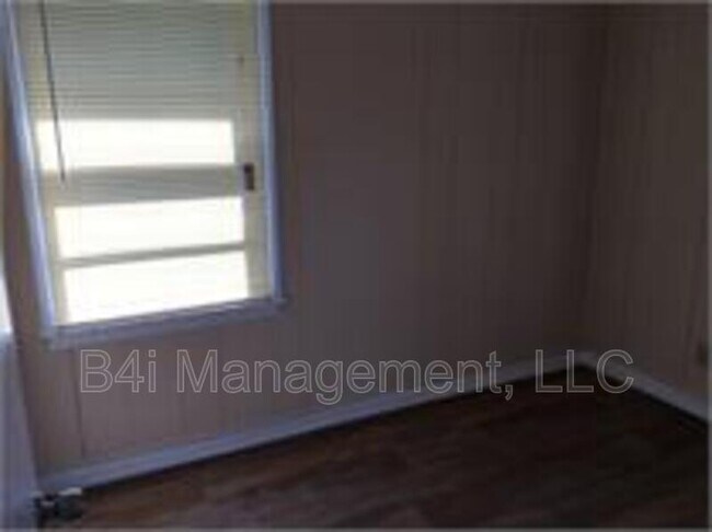 Building Photo - 1108 George Cir