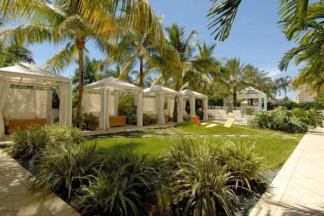 Building Photo - 2821 N Ocean Blvd