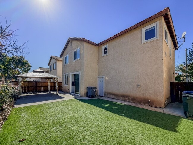 Building Photo - 818 Navigator Way