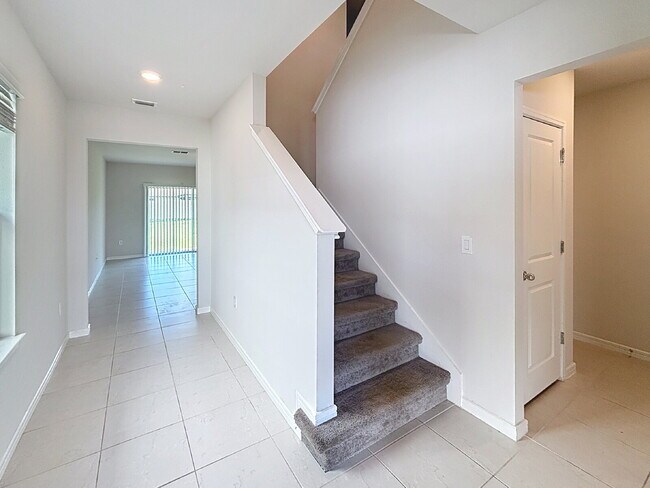 Building Photo - 30561 Gilbern Rd