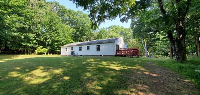 Building Photo - 4 Bedroom Parsonage Property 1 Mile to Fra...