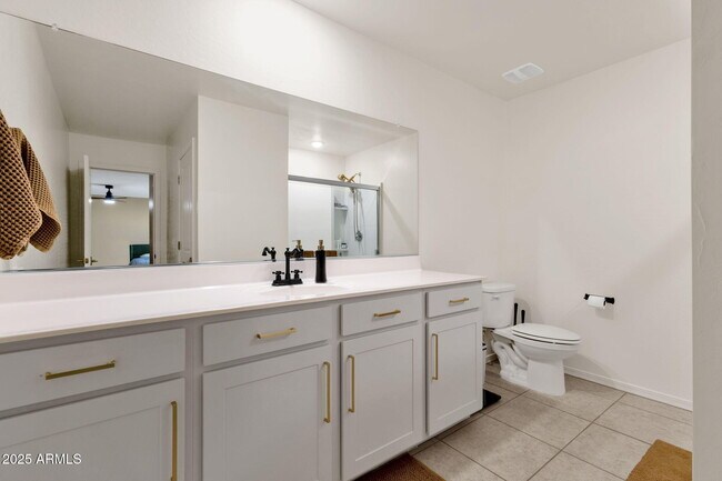 Building Photo - 13330 E Sunflower Ln