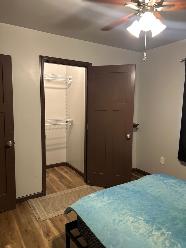 Building Photo - Venus Dr/3367