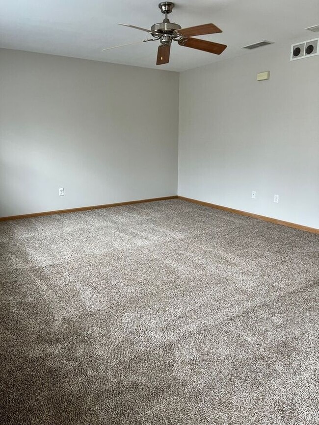 Building Photo - 1806 Dainesway Dr